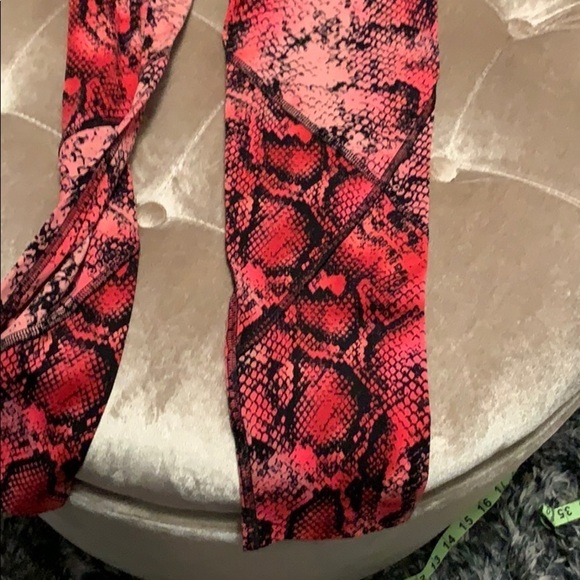 Pink Victoria's Secret red snakeskin leggings - Picture 5 of 8